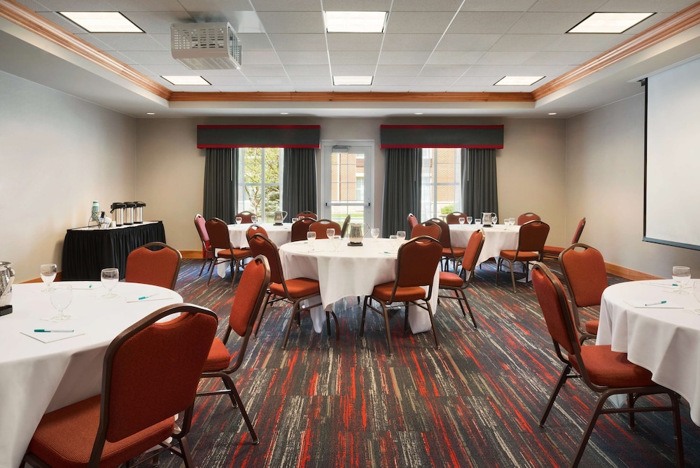 Homewood Suites Madison West 42/45