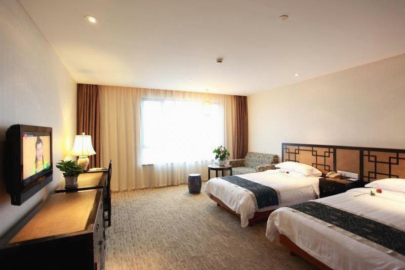 Deluxe, Twin Beds, Garden View, Building a