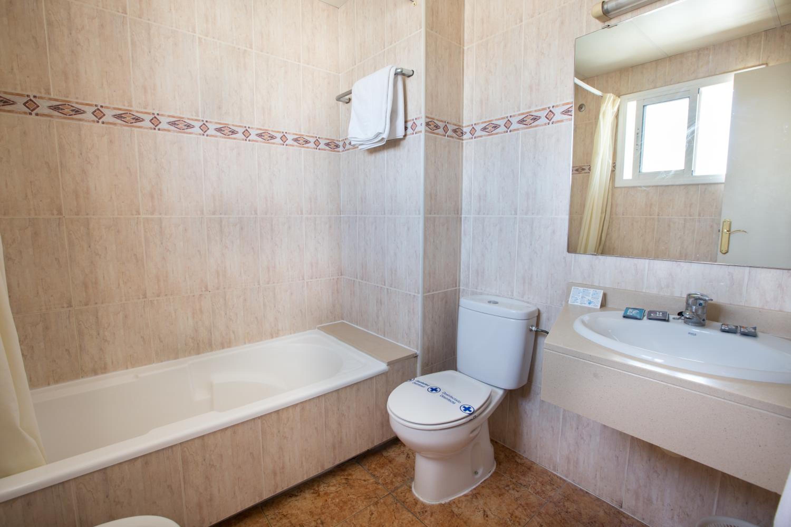 غرفة قياسية رباعية، Costa Brava Blanes 5/5
