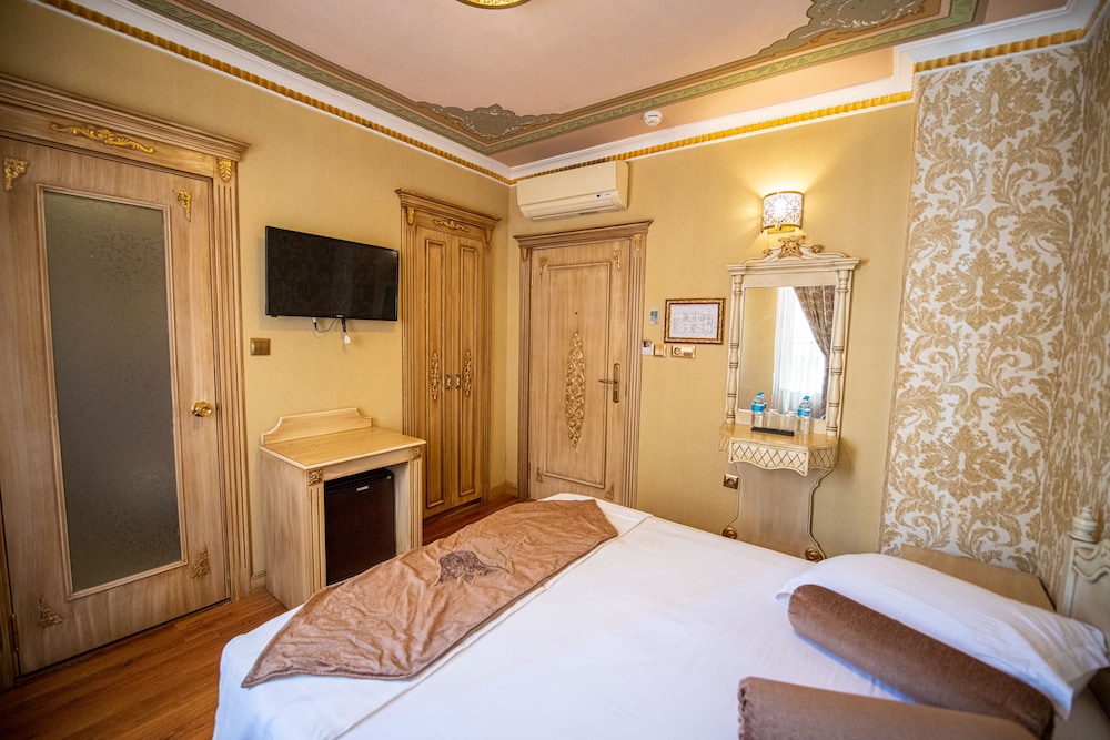 Kaftan Hotel 18/75