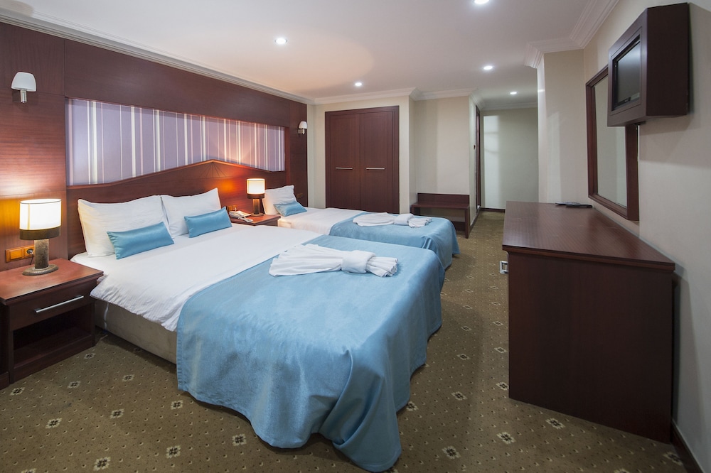 GRAND ZENTRUM HOTEL 12/34