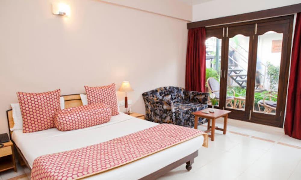 Estrela Do Mar Beach Resort - A Beach Property, Goa 11/67