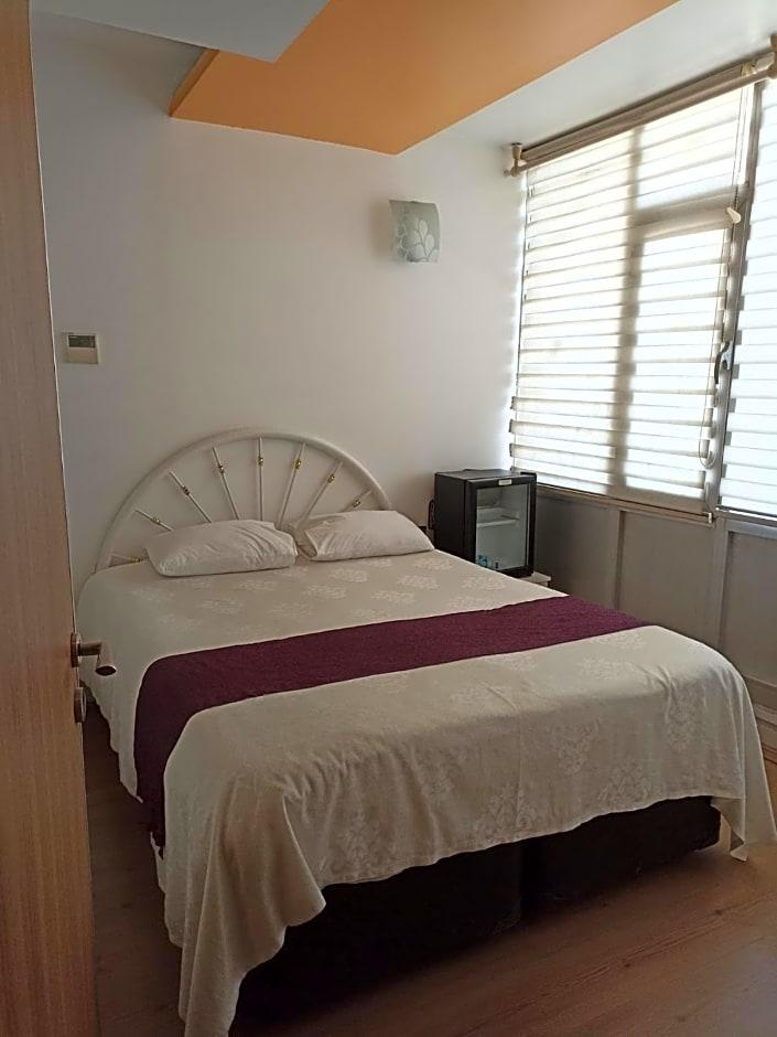 Garra Hotels 12/50