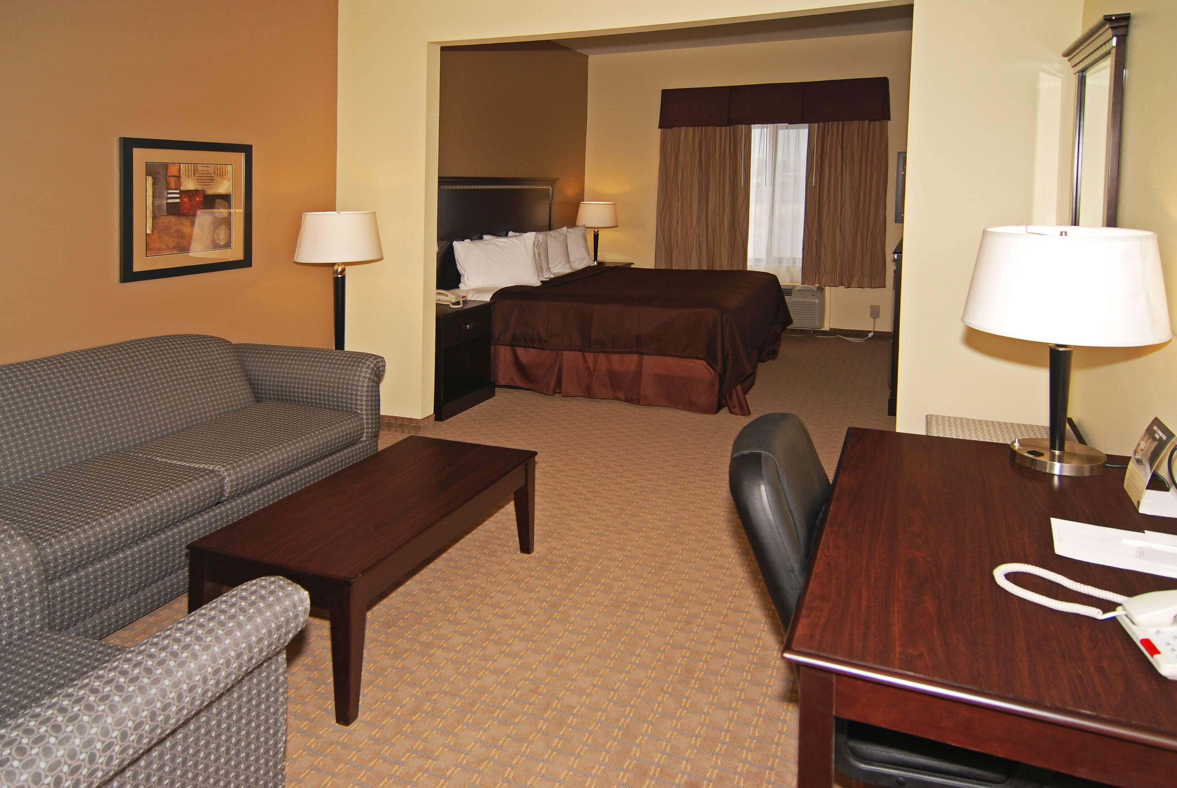 Suite, King Bed
