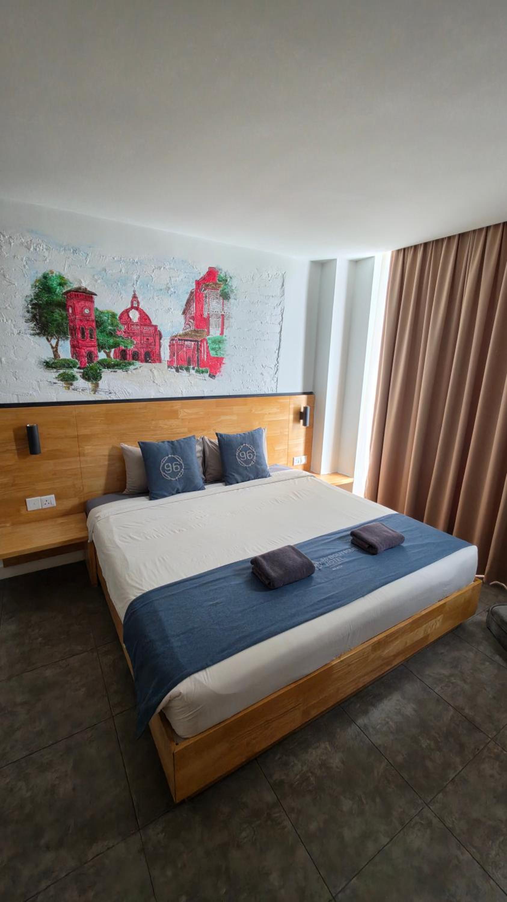 96 Boutique Hotel 28/38