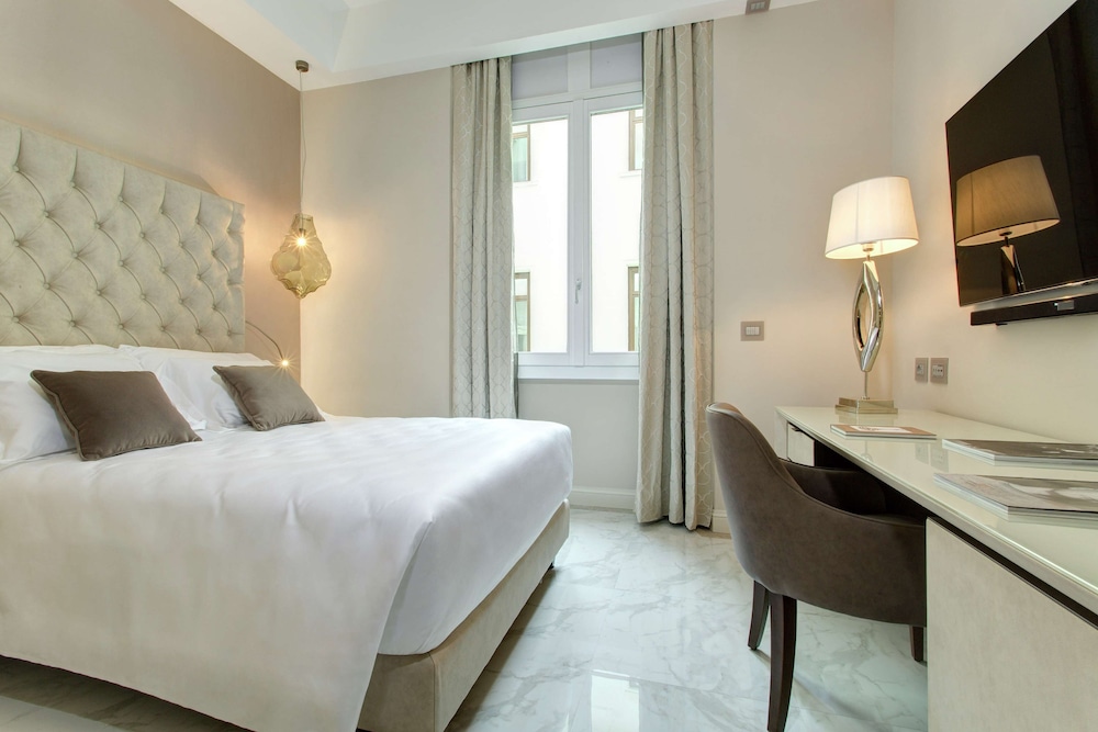 Aleph Rome Hotel Curio Collection by Hilton 23/63