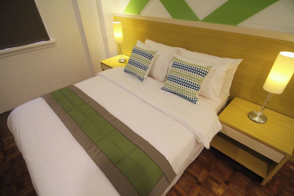 Bryan Condominium Suites 39/66