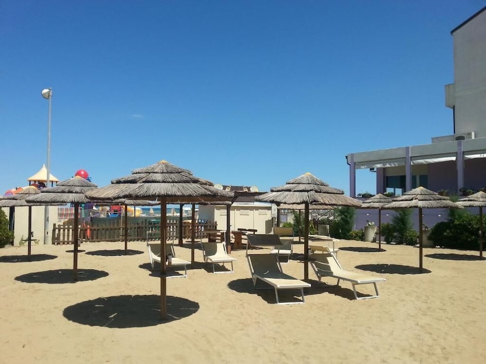 Hotel Sara 35/46