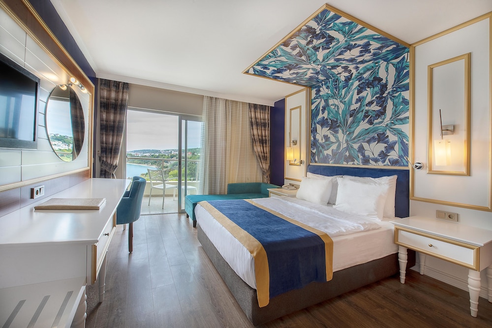 SEAVIEW STANDARD ROOM