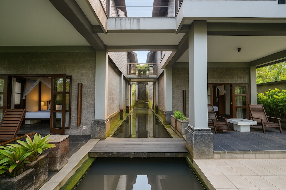 Puri Saron Madangan Hotel in Gianyar