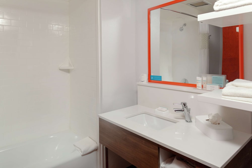 Hampton Inn Woodbridge 14/58