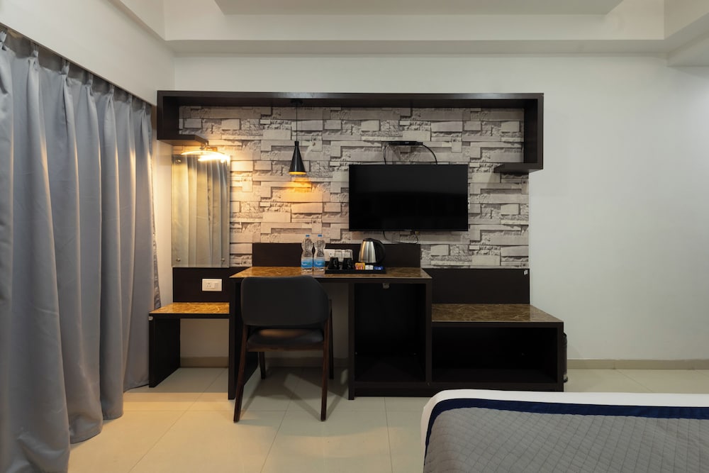 Capital O 33294 Hotel Sapphire Regency (Ex. Sapphire Regency) 35/50