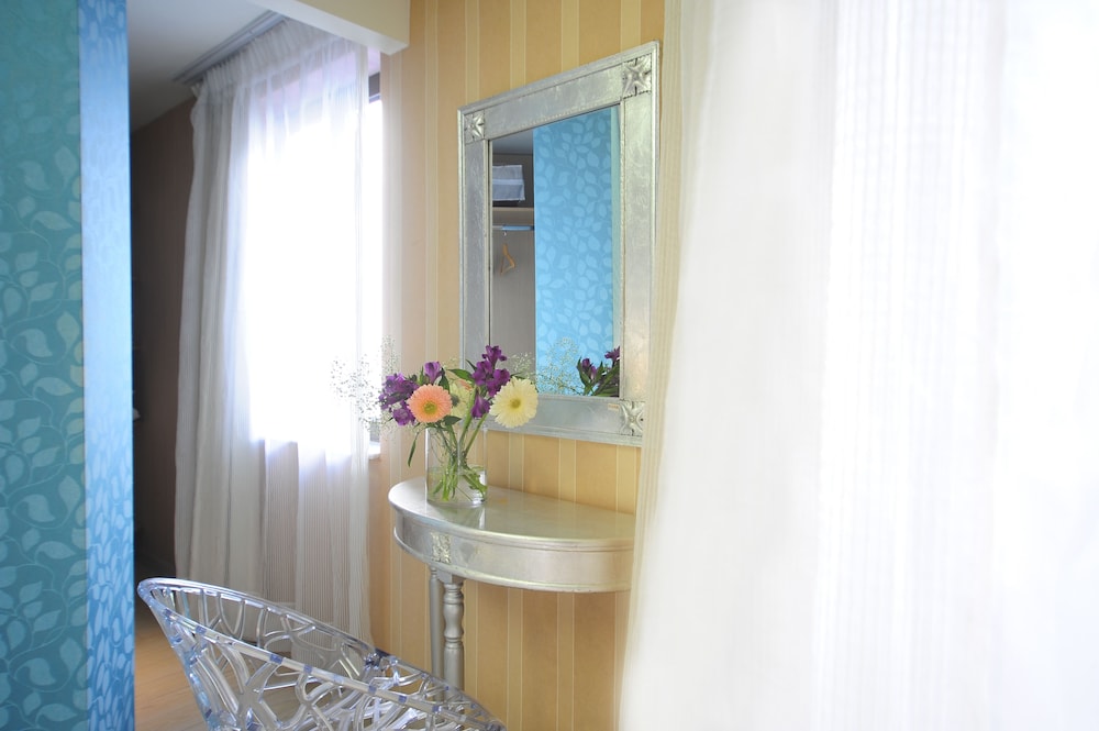 Steris Elegant Beach Hotel 37/70