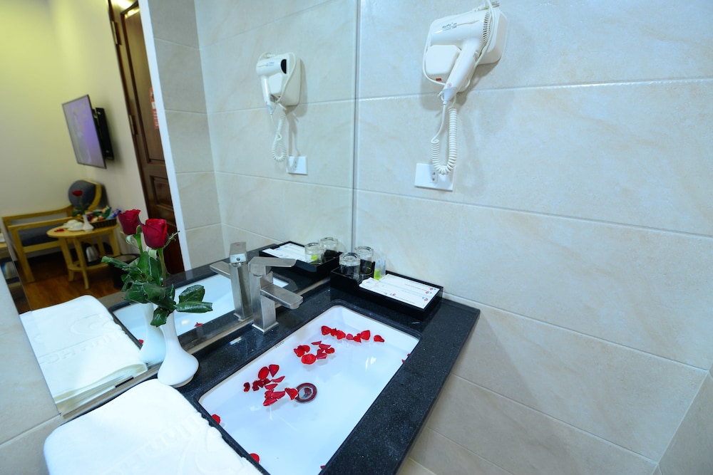 Blue Hanoi Inn Luxury Hotel 24/44