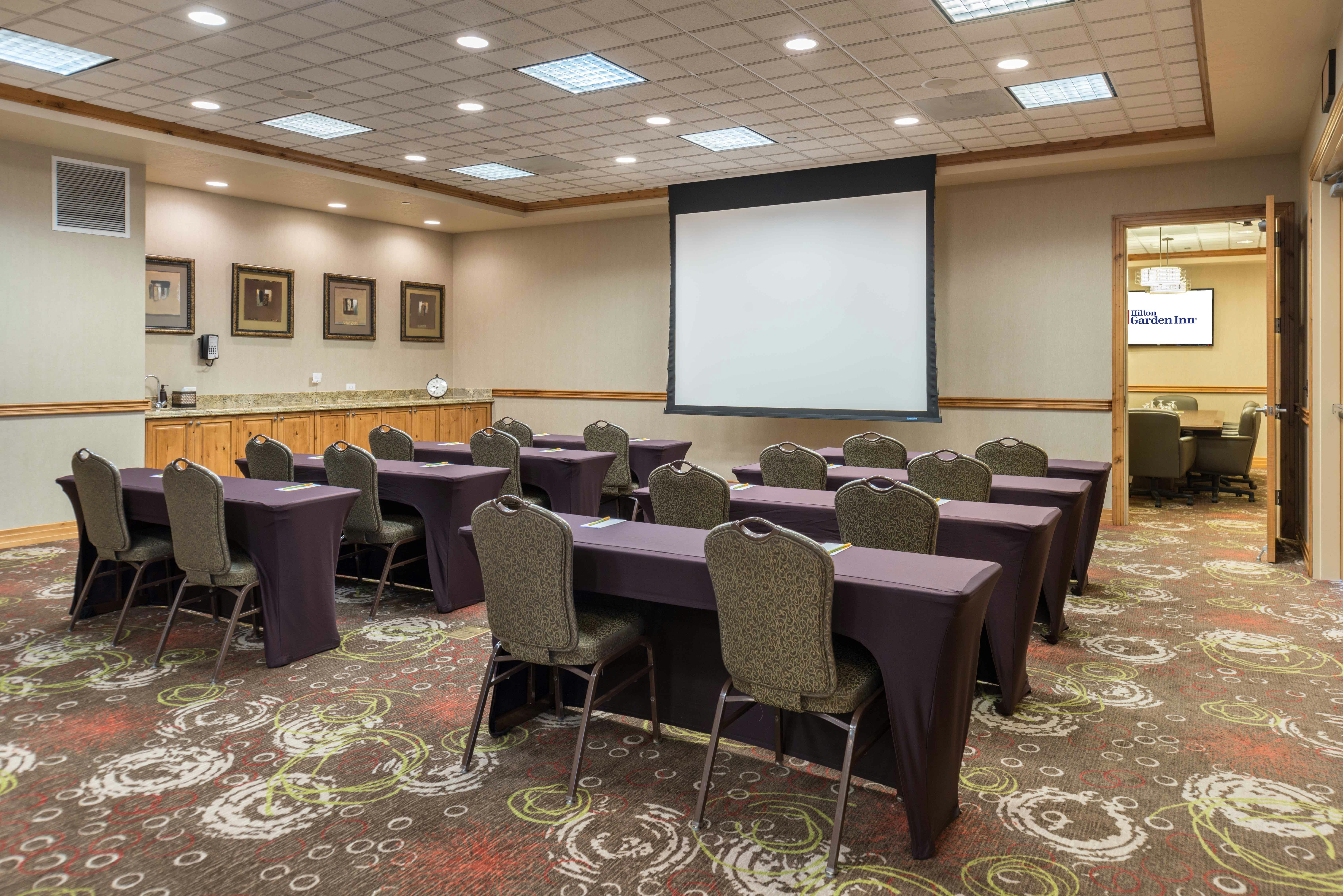 Hilton Garden Inn Bend 27/32