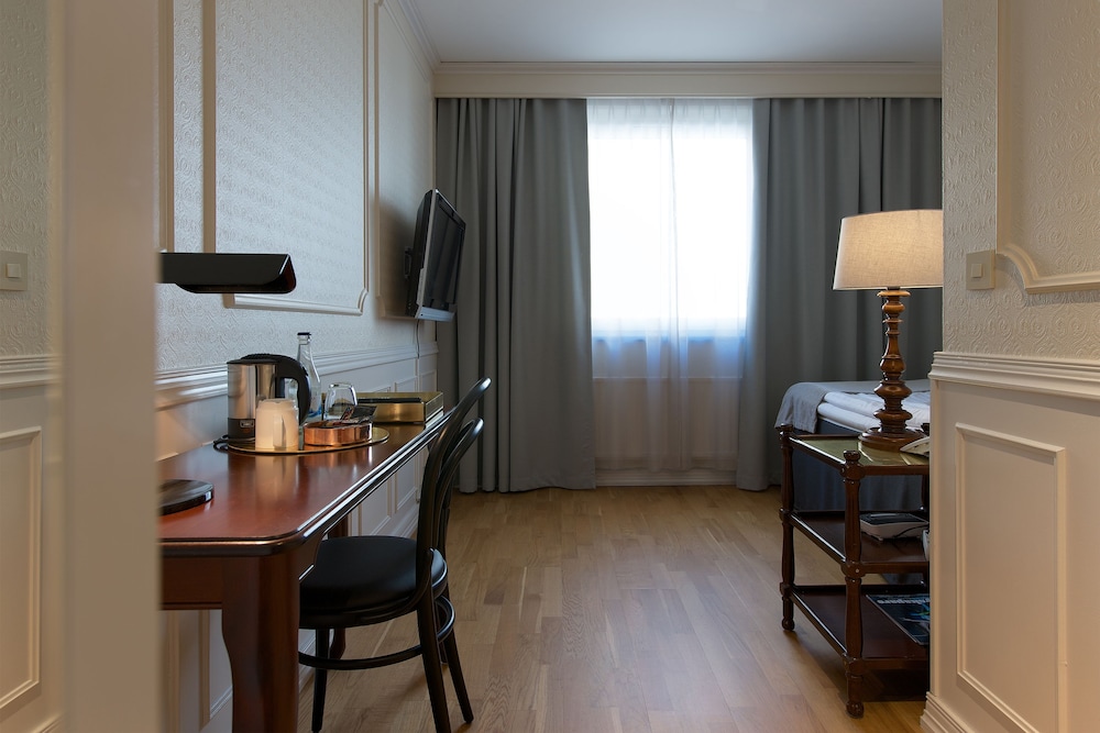 Best Western Princess Hotel 71/77