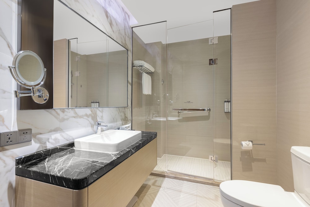 HYATT PLACE SHANGHAI HONGQIAO CBD 46/50