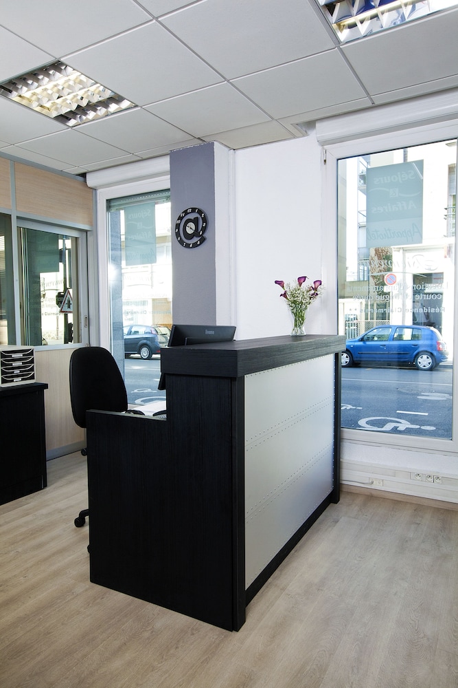 Sejours & Affaires Reims Clairmarais photo2