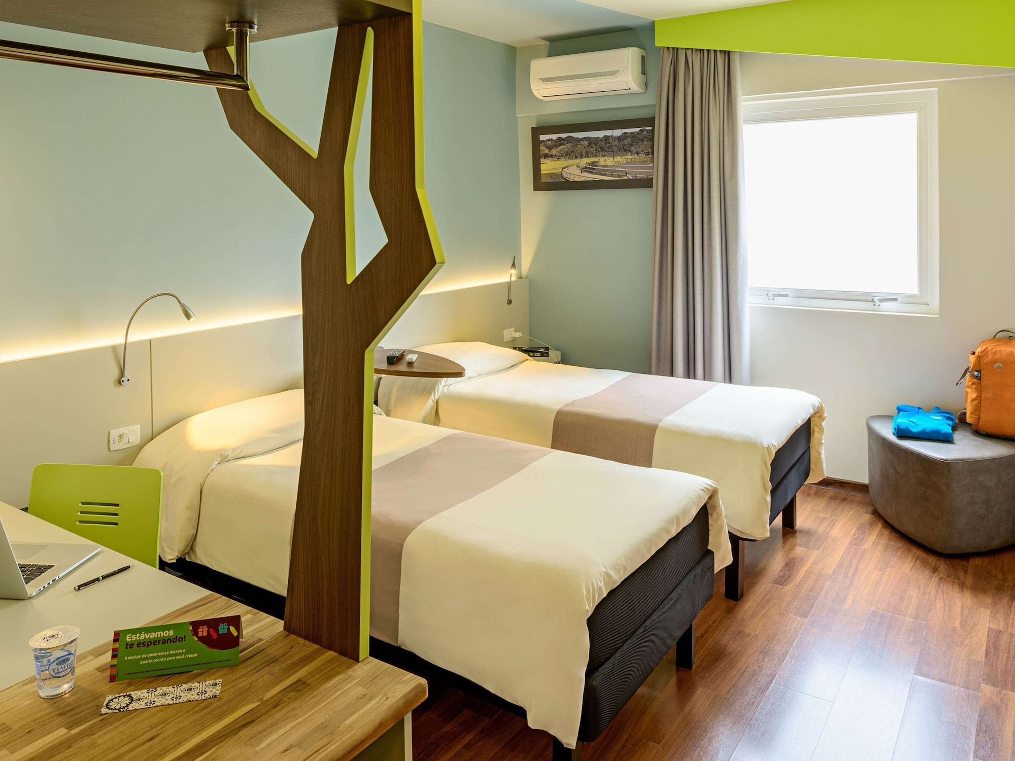 APARTMENT, TWIN BEDS