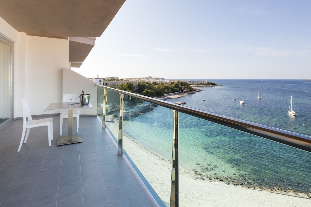Axel Beach Ibiza - Adults Only 60/63