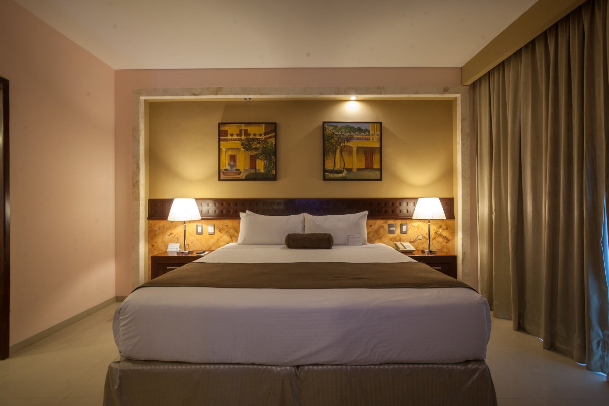 STANDARD, KING BED