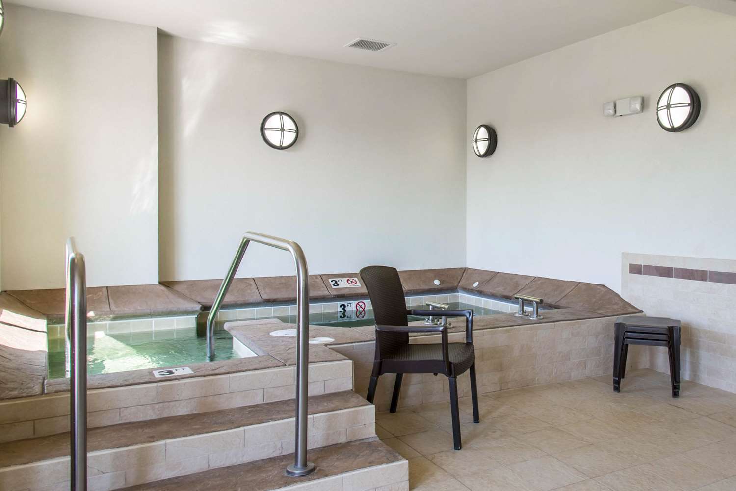 Sleep Inn & Suites Marshall - University Area 9/18