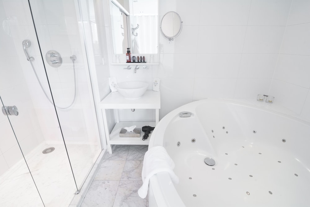 Bliss Boutique Hotel 44/47