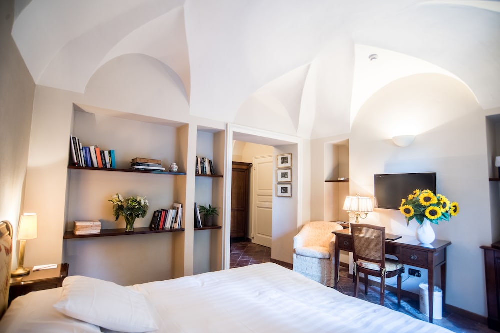 Lobby at Relais San Maurizio, SANTO STEFANO BELBO