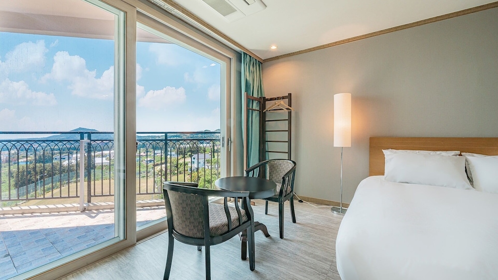 J.View Hotel 10/43