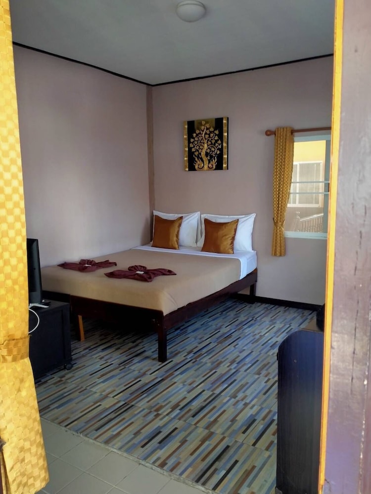 North Star Guest House 40/64