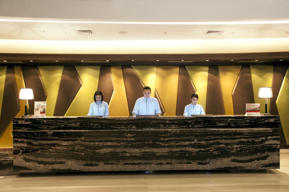 Holiday Inn Express Surabaya Centerpoint by Ihg 6/81