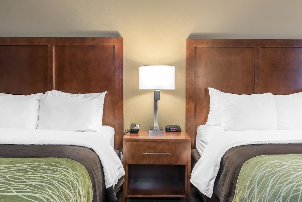 Comfort Inn Suites Piqua Near Troy I75 22/44