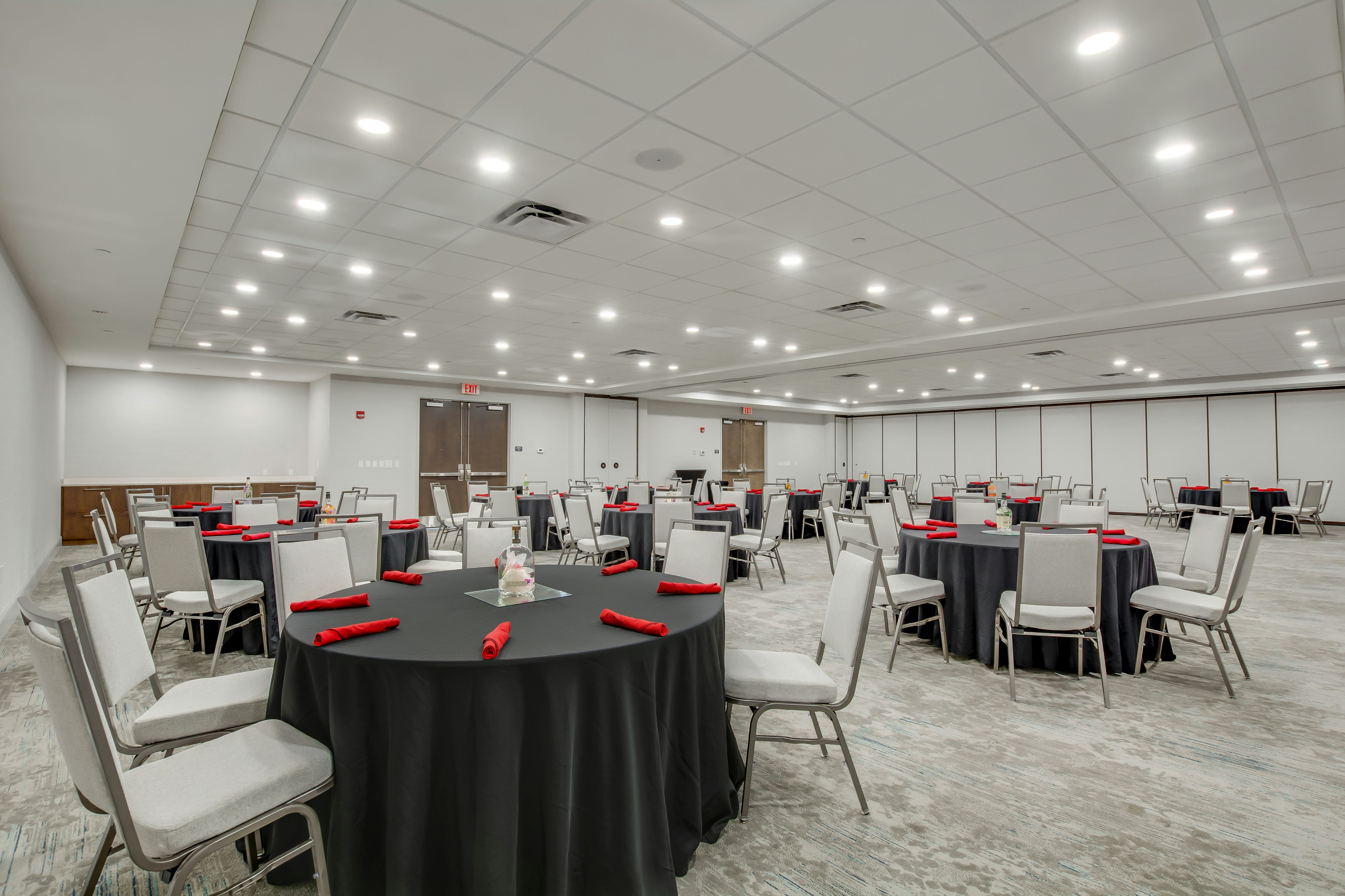 Hilton Garden Inn Louisville Airport 68/69