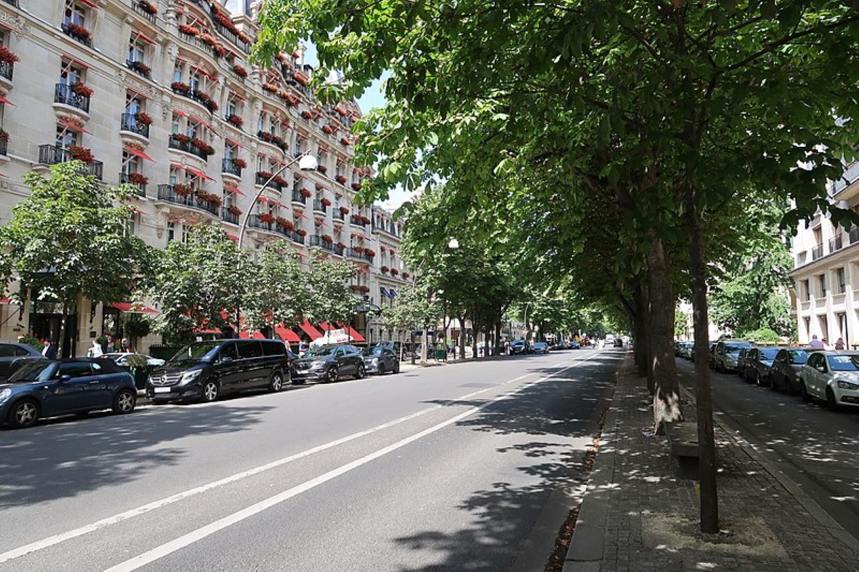 Bridgestreet Champs Elysees Hotel 16/19