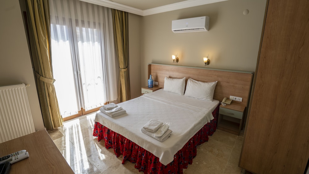Hotel Cunda Marina 12/39