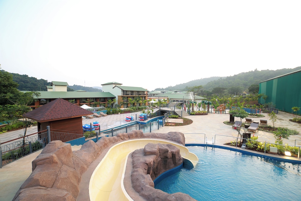 Club Mahindra Assonora, Goa 33/35