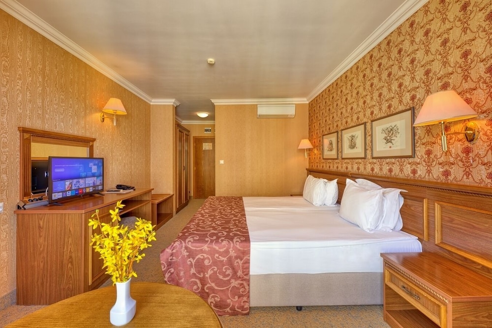 Hotel Club Central 13/49