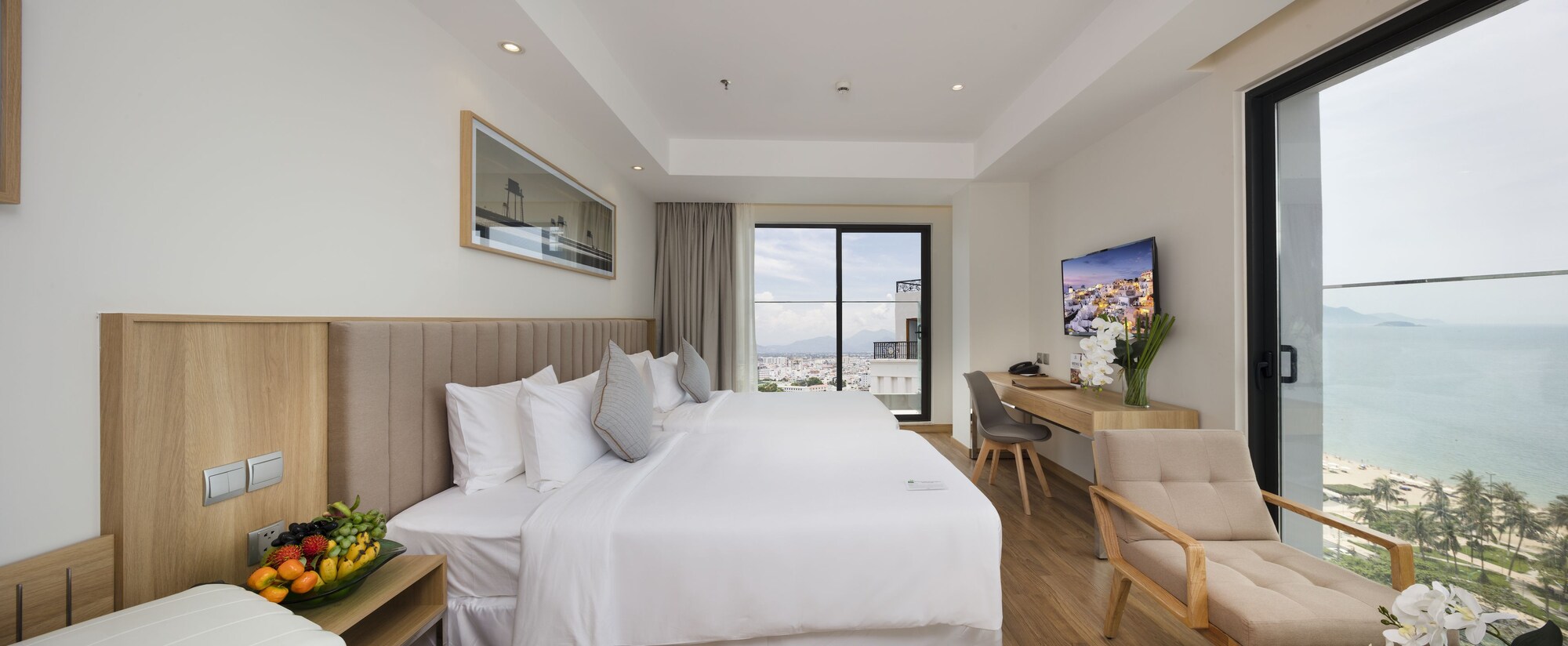 JUNIOR SUITE, DOUBLE BED, OCEAN VIEW, BALCONY