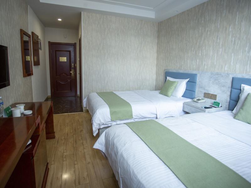 GreenTree Alliance Hulunbeier Zhalantun Railway Station Hotel 34/42