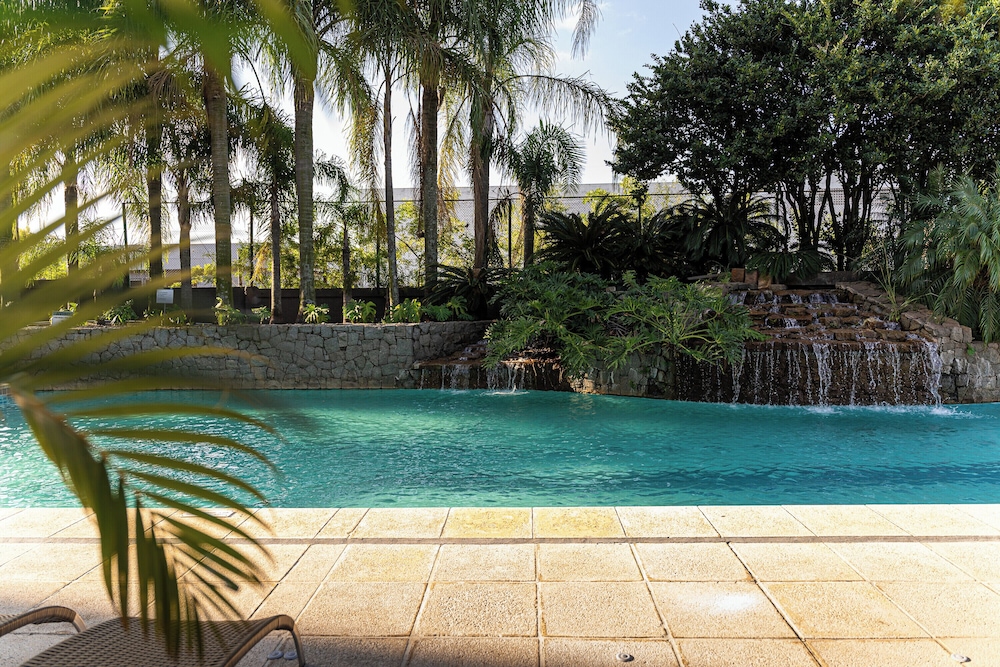 Hotel Deville Prime Porto Alegre 46/50
