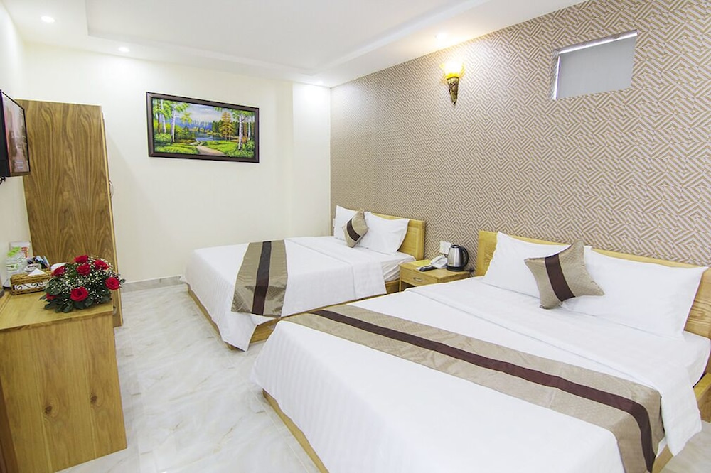 Ngoc Hanh Beach Hotel 18/75
