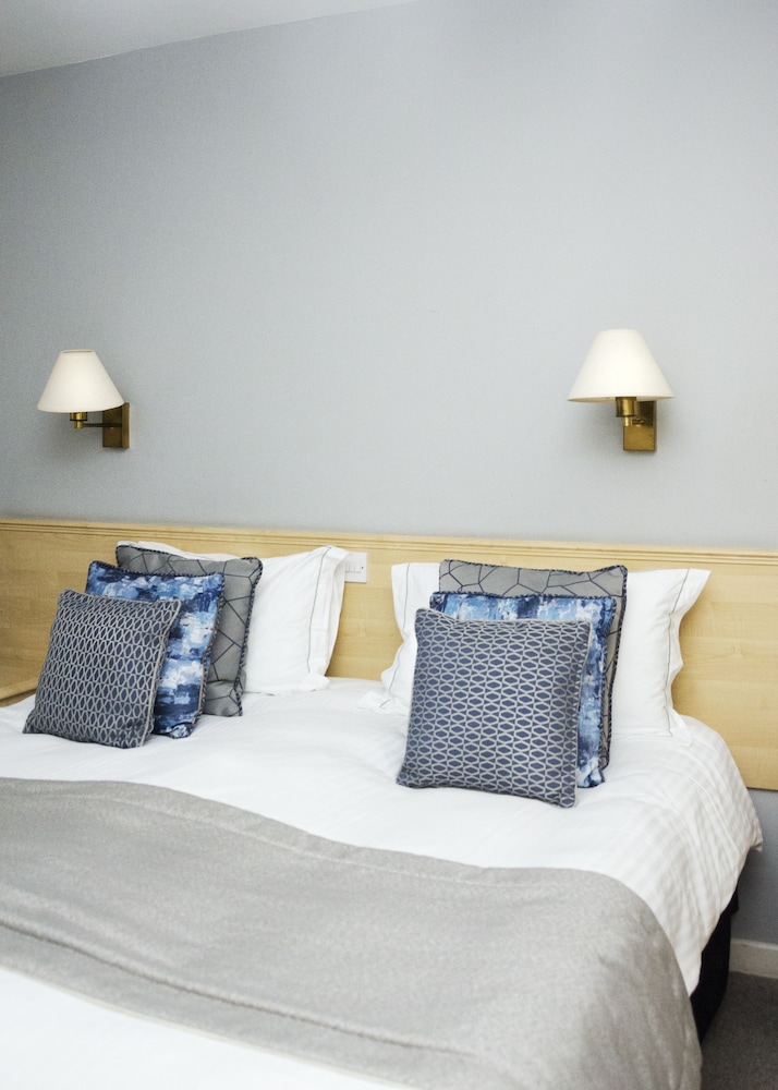 Beachcombers Hotel 13/48