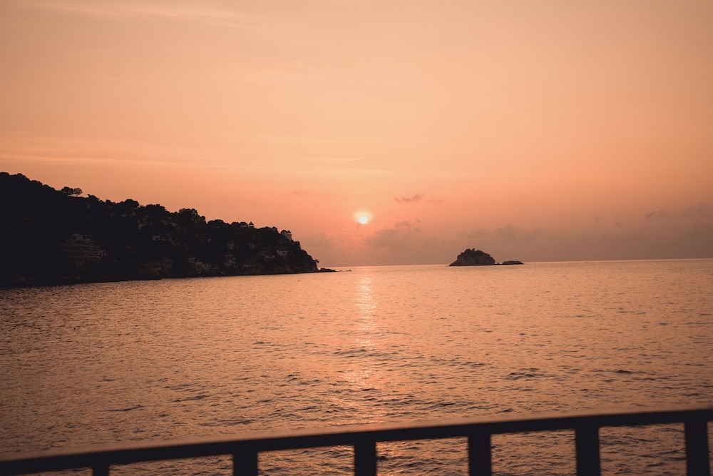 Taatoh Seaview Resort 43/50
