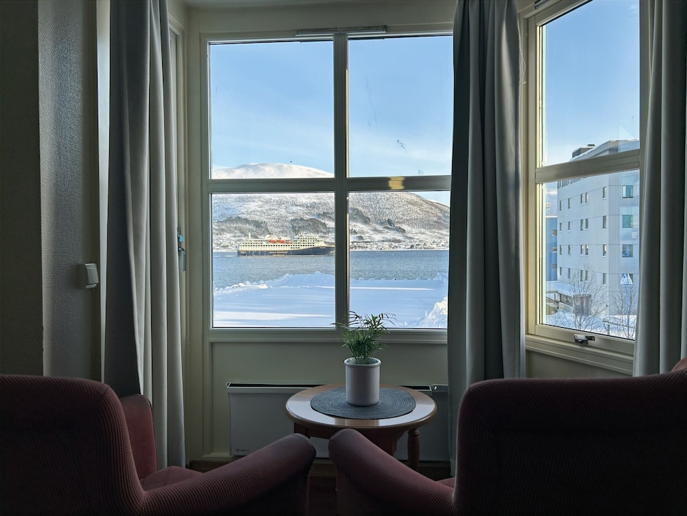 Marina Hotel Sortland 38/50