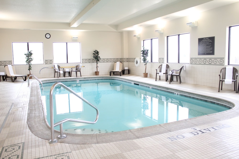 Hampton Inn Suites Addison 7/58