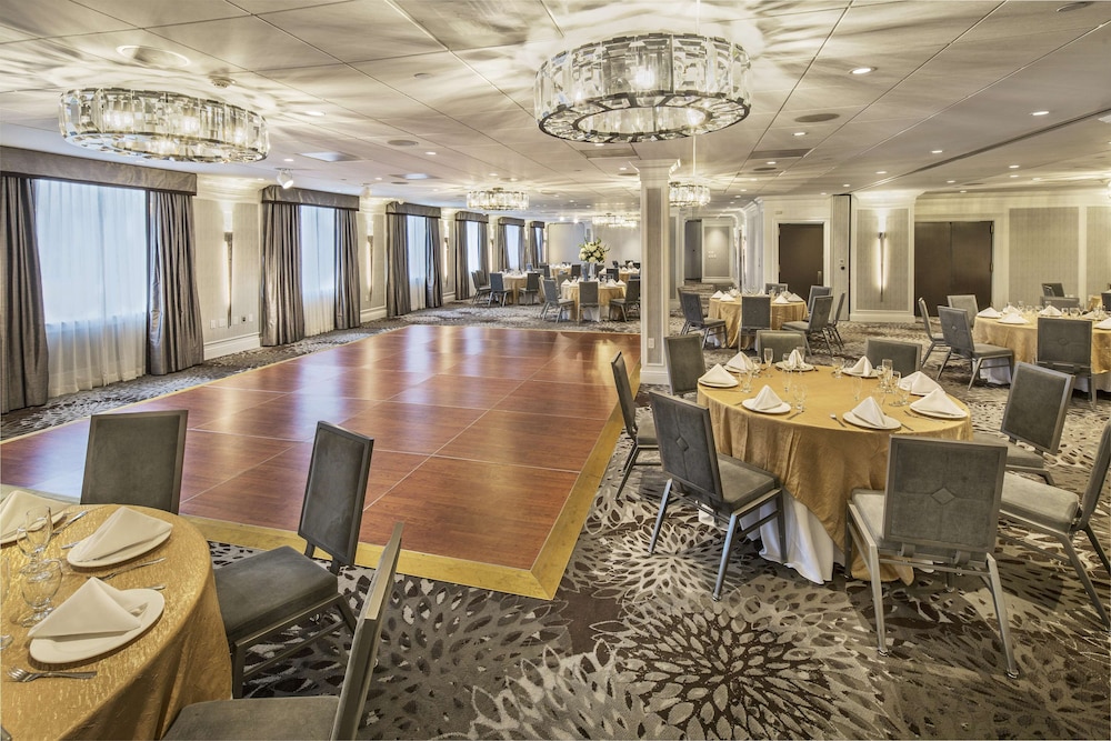 Doubletree By Hilton Hotel Nanuet 58/62