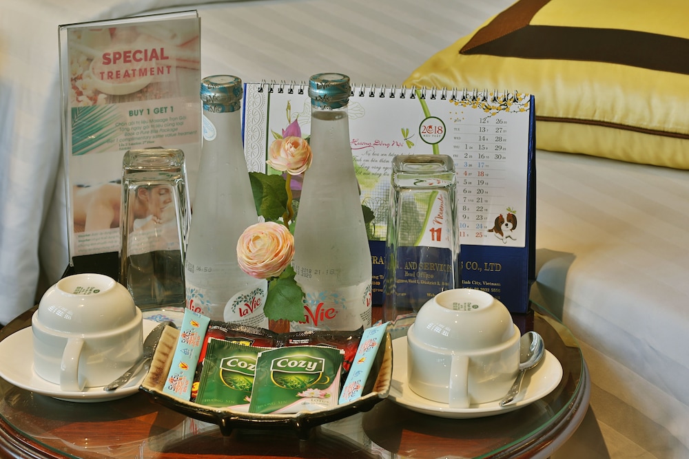 Lotus Saigon Hotel 52/62