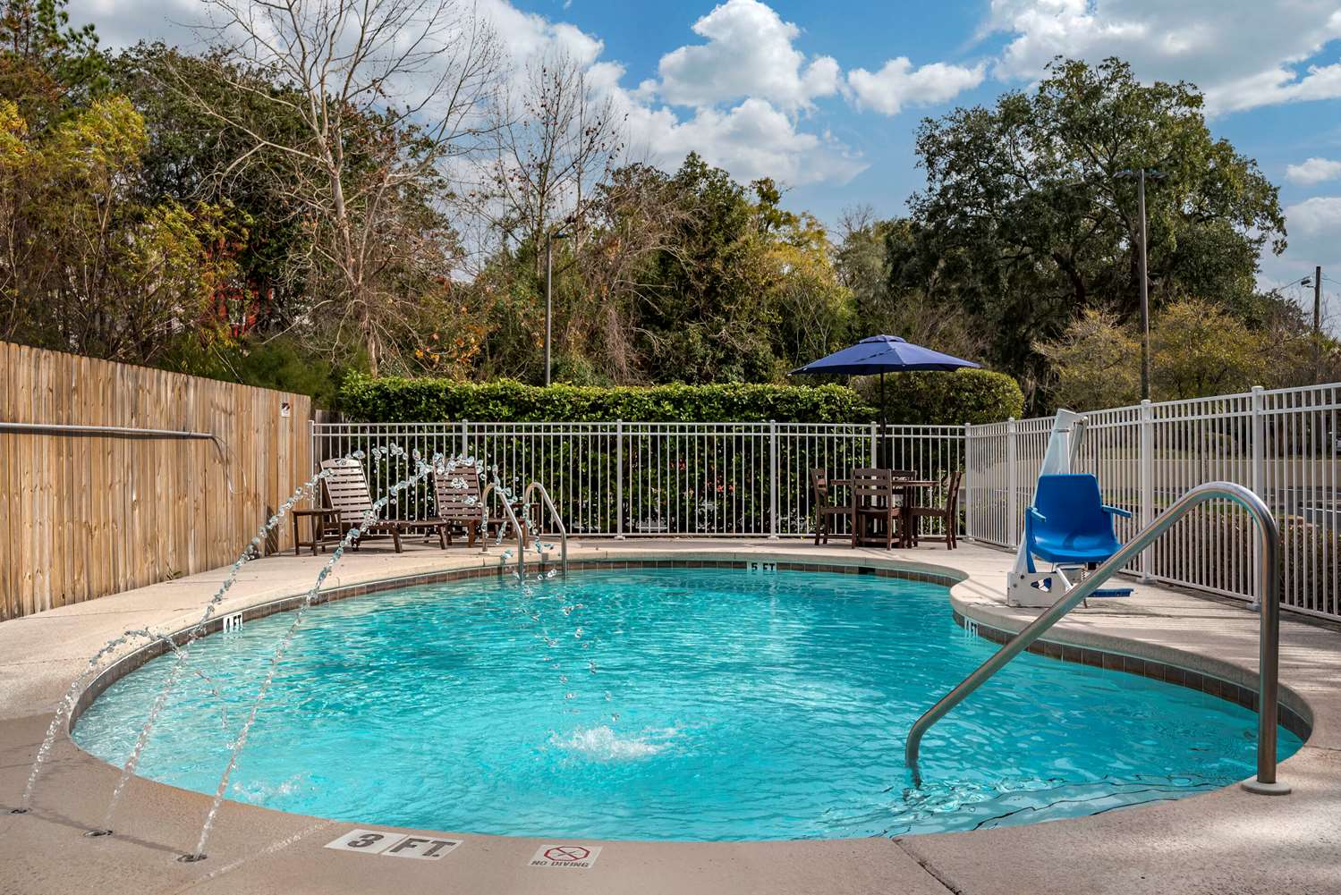 Comfort Suites Niceville Near Elgin Air Force Base 61/61