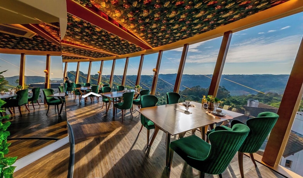 HOTEL RF VISION restaurante giratorio 30/50