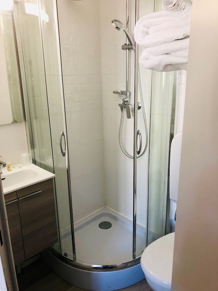 Hotel the Originals Nimes Costieres 14/60